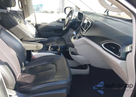 2020 Chrysler Pacifica Touring L из США, поврежденный, VIN 2C4RC1BG0LR176393